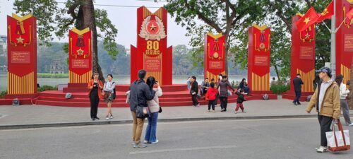 Exposición por 80 años de fundación del Ejército Popular de Vietnam