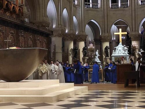 Catedral de Notre Dame de París reabre sus puertas